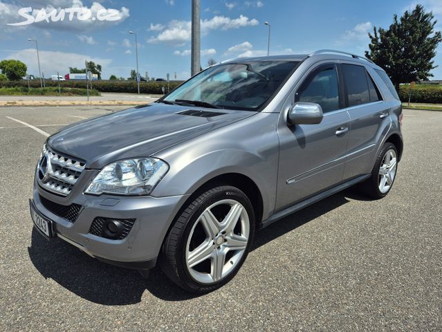 Mercedes Třída M